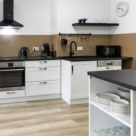3 Bedroom Altstadtwohnung Mit Parkplatz, Tolle Lage In Schwaebisch Hall, Bis 8 Personen Exterior foto