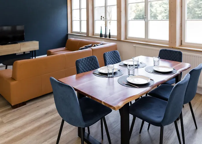 3 Bedroom Altstadtwohnung Mit Parkplatz, Tolle Lage In Schwaebisch Hall, Bis 8 Personen
