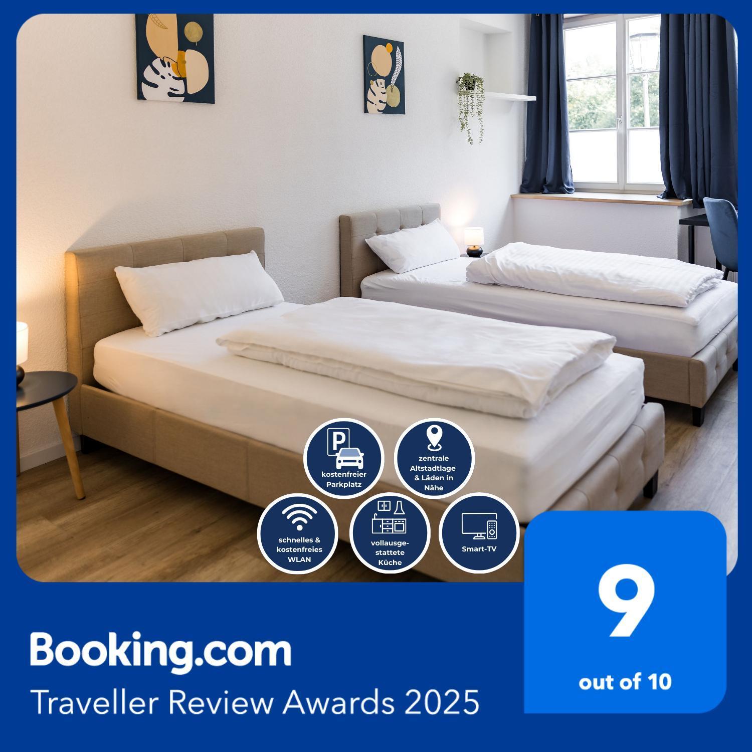 3 Bedroom Altstadtwohnung Mit Parkplatz, Tolle Lage In Schwaebisch Hall, Bis 8 Personen Apartment *